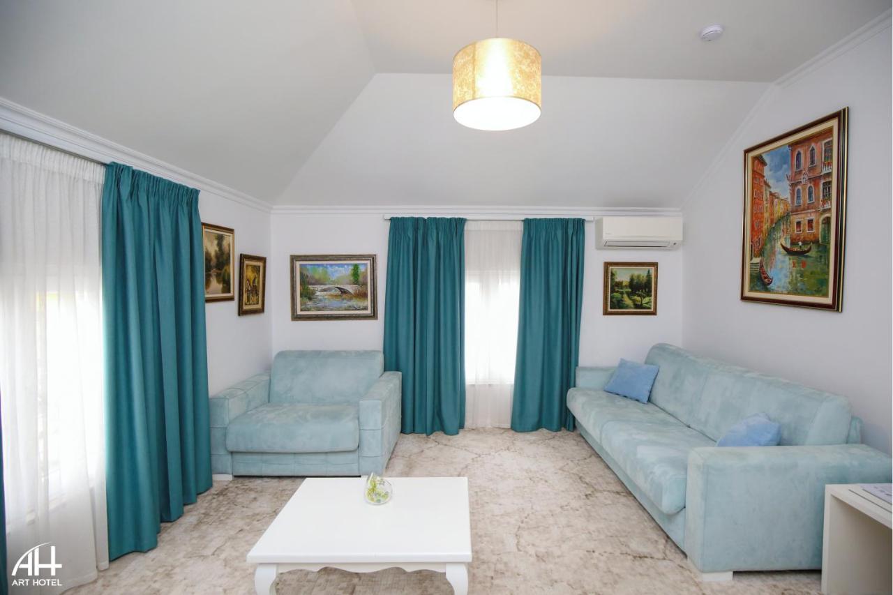 Art Hotel Tiran Dış mekan fotoğraf