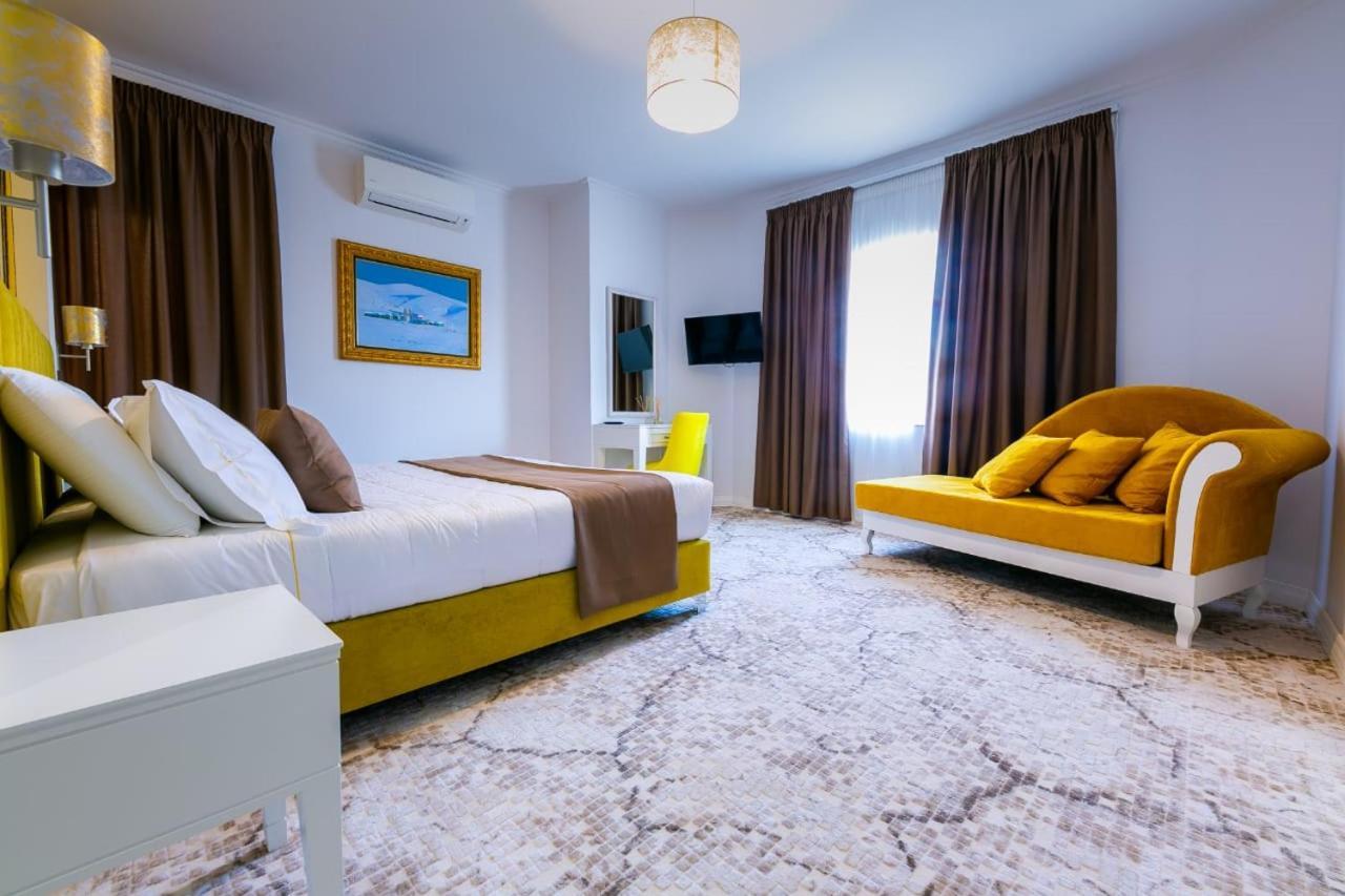 Art Hotel Tiran Dış mekan fotoğraf